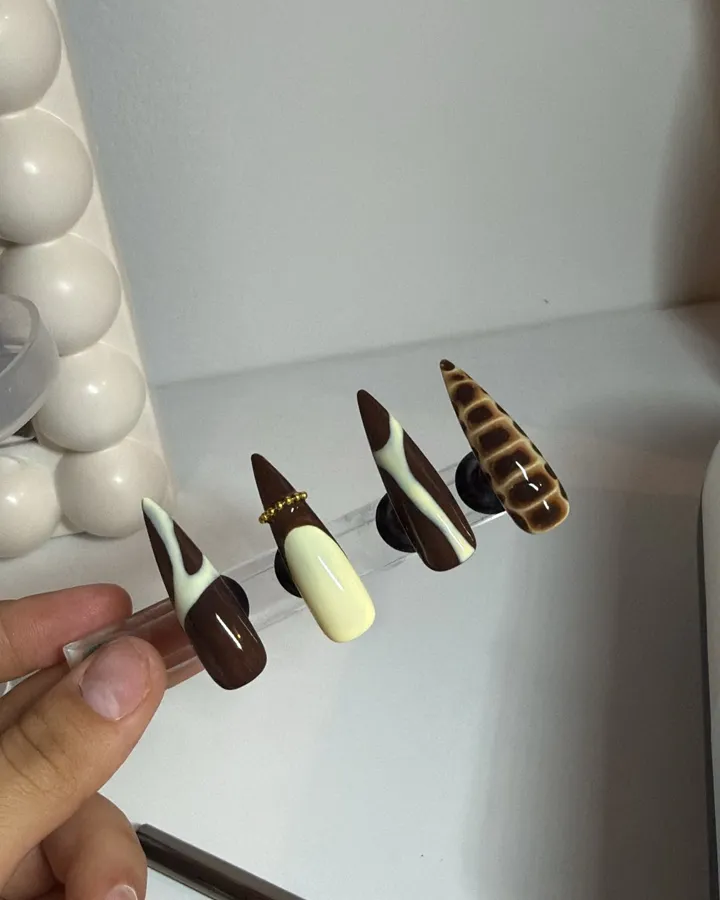 Capsules nail art chocolat et crème
