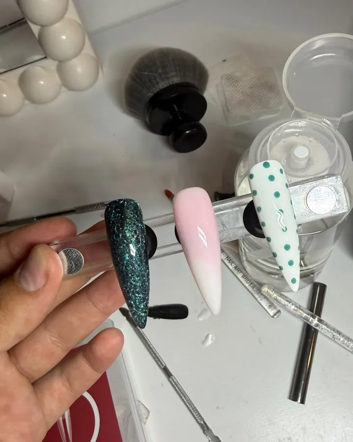Capsules pailletées, rose et à pois